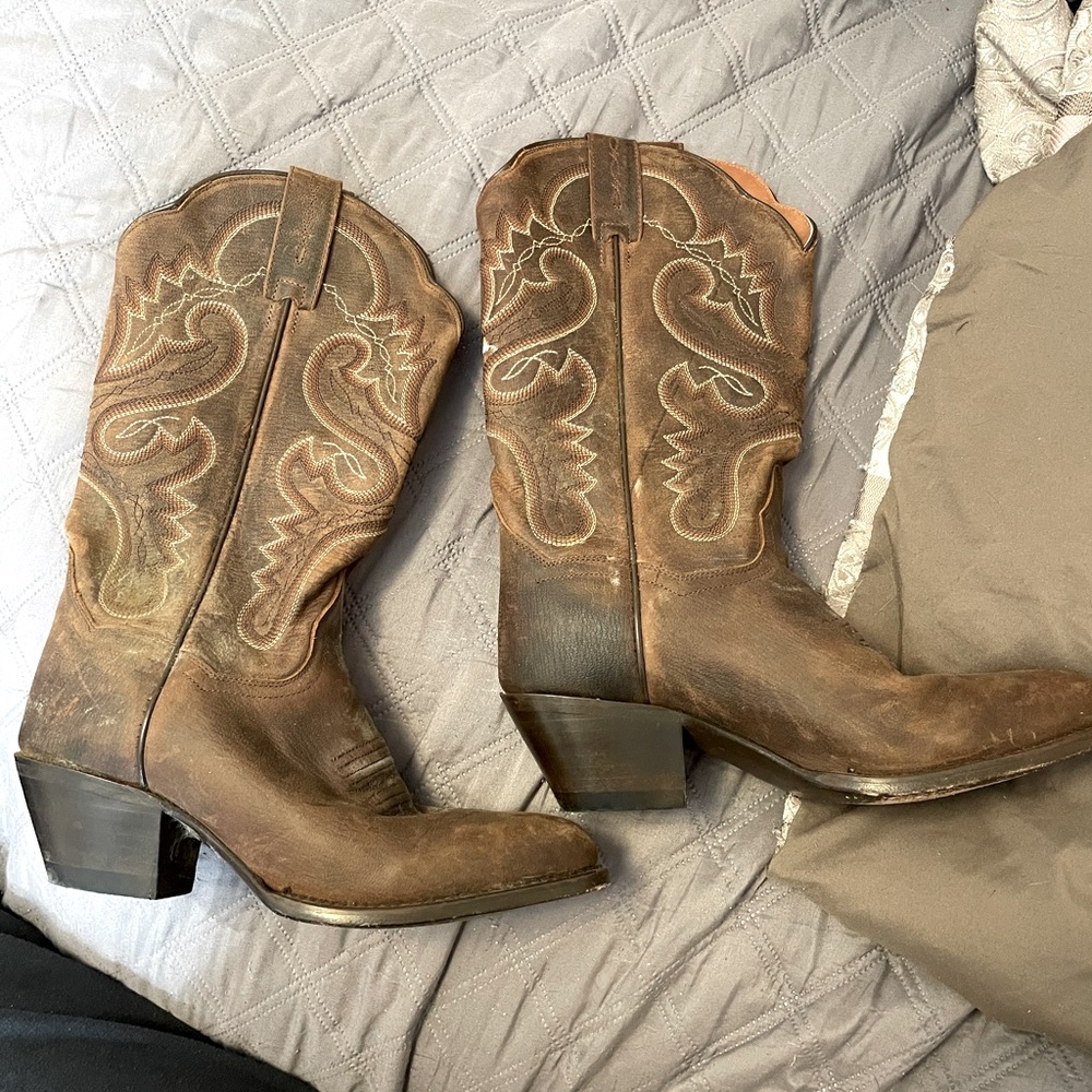 Dan post woman’s boots